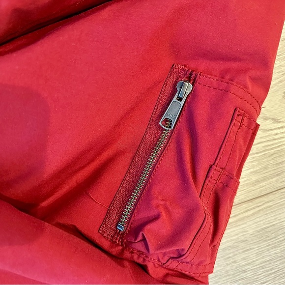 Men’s Gap Winter Bomber Jacket with Faux Fir Hood. Size M - Picture 3 of 5